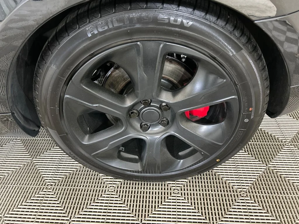 Used 2019 Black Land Rover Supercharged image 9