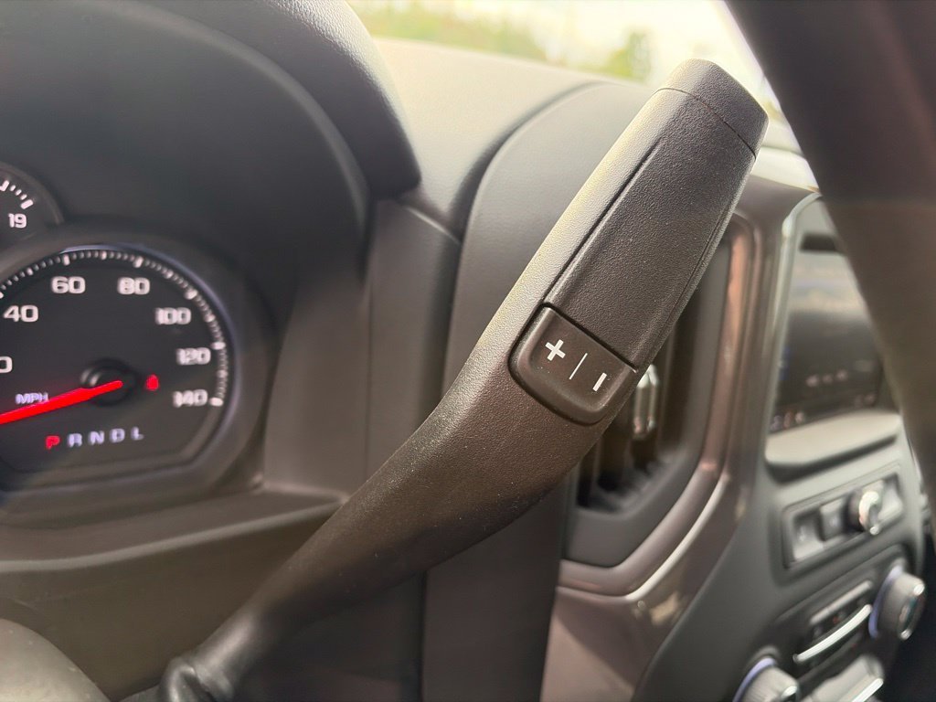 Used 2024 White Chevrolet Custom image 33