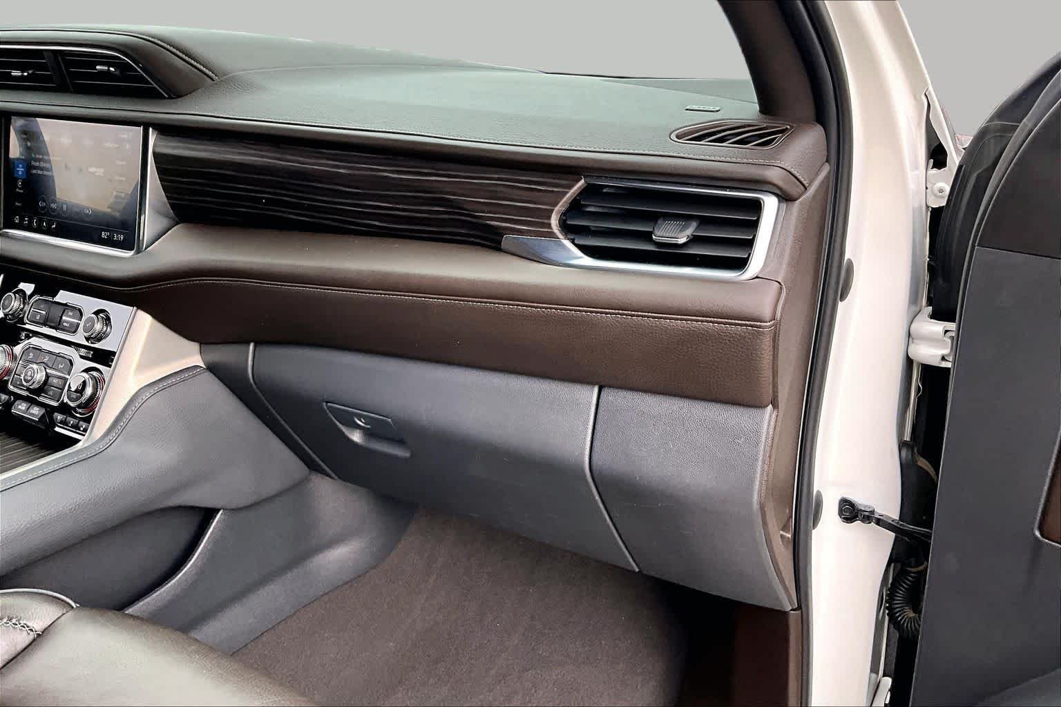 Certified Used 2021 WHITE FROST TRICOAT GMC Denali image 19