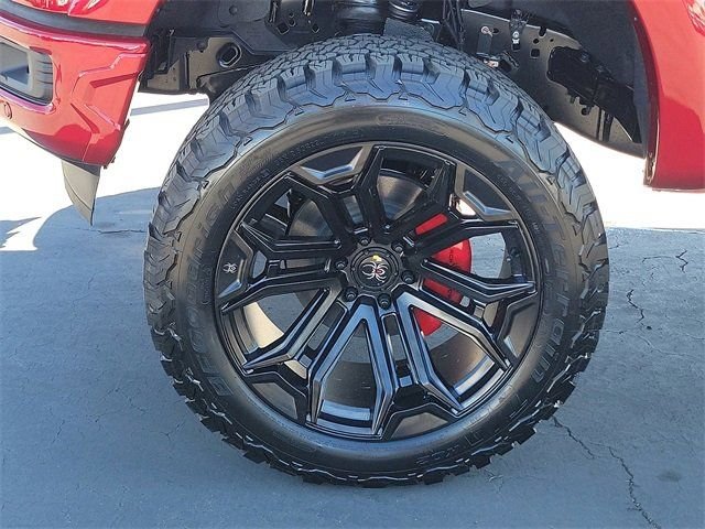 New 2025 Rapid Red Metallic Tinted Clearcoat Ford XLT image 29