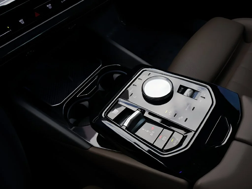 Used 2024 Carbon Black Metallic BMW 530i xDrive image 29