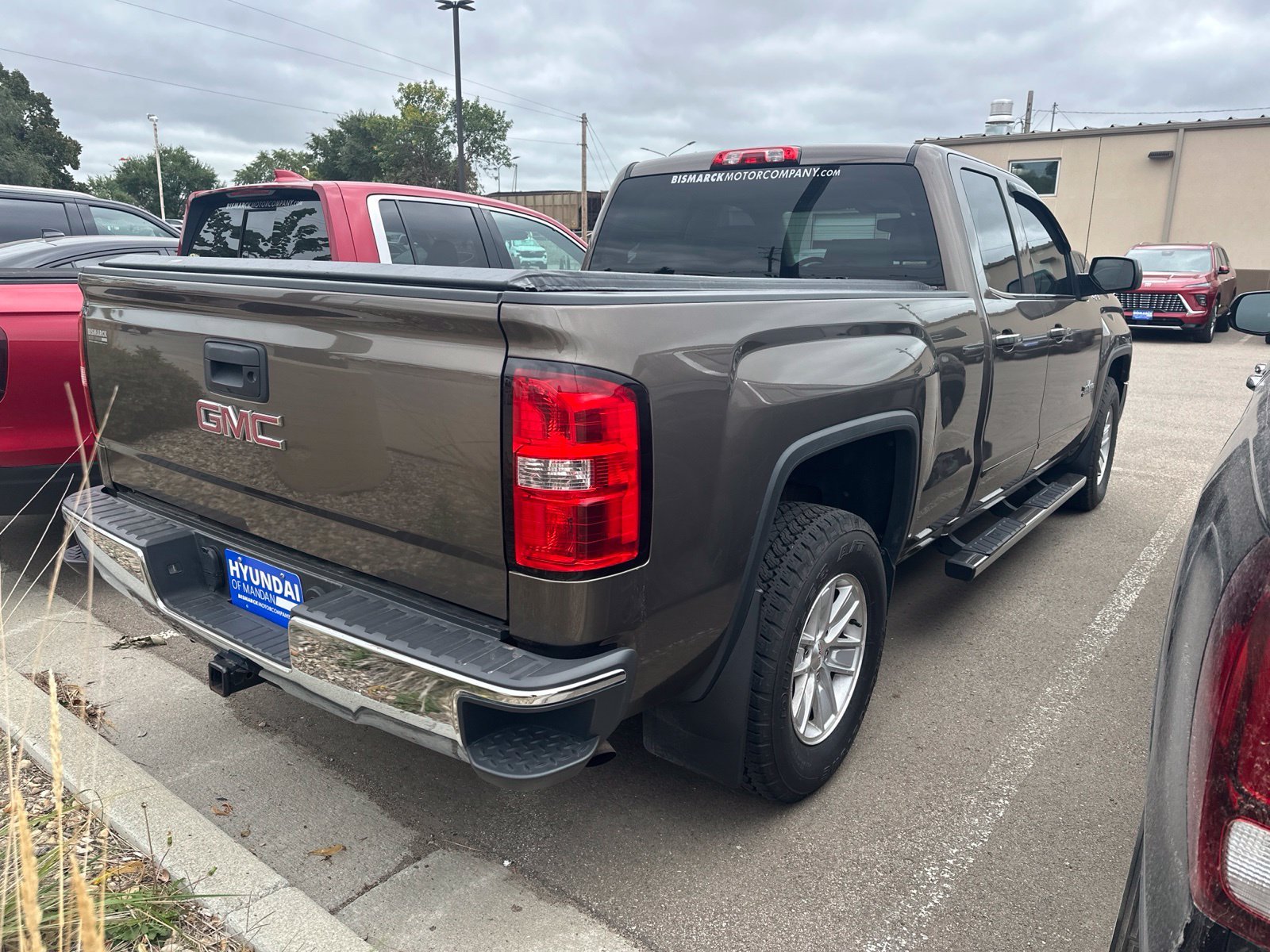 Used 2014 Brown GMC SLE image 3