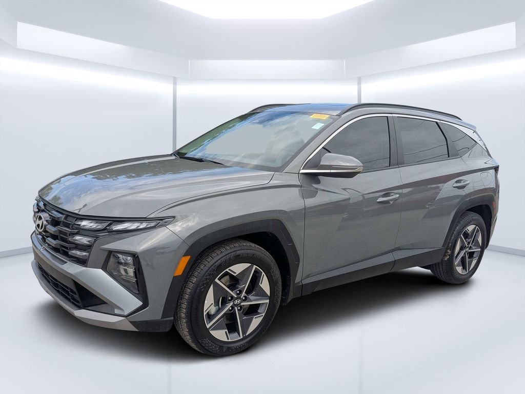 Used 2025 Gray Hyundai SEL Convenience image 7