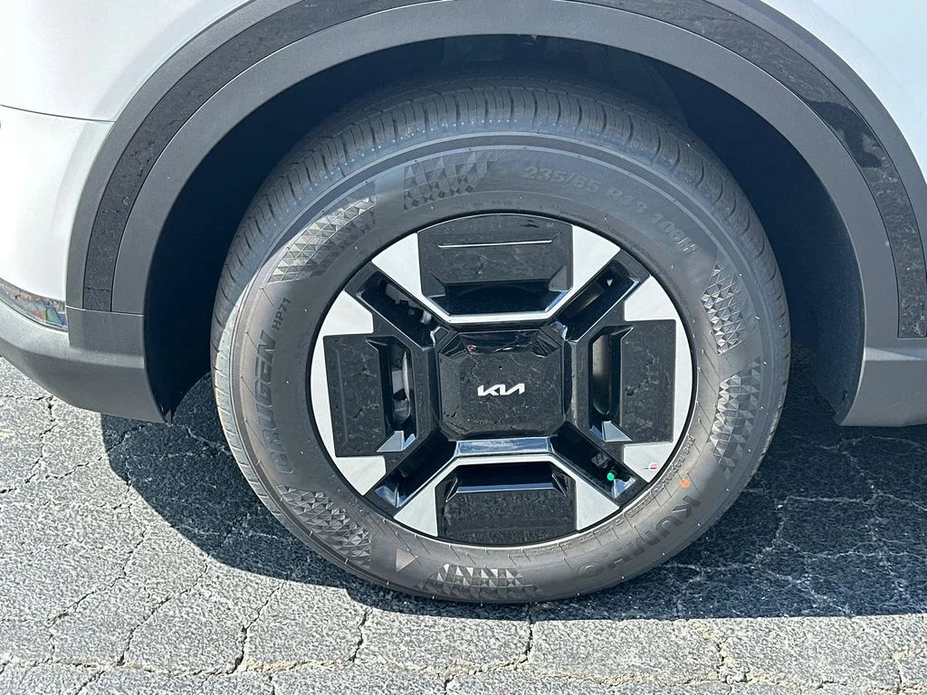 New 2027 White Kia EX image 11