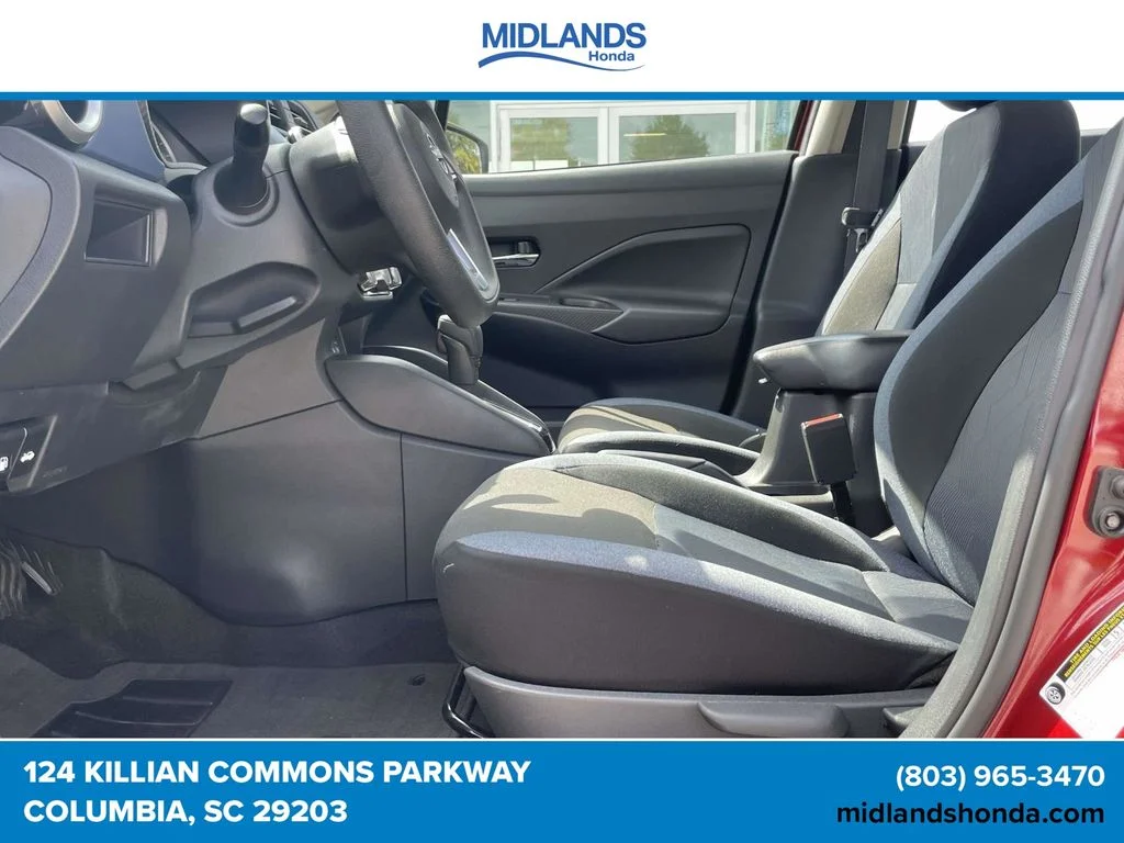 2025 Nissan Versa Sedan SV - Photo 13