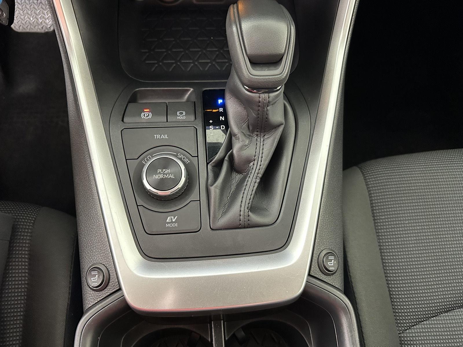 Used 2024 Ice Cap Toyota LE image 21