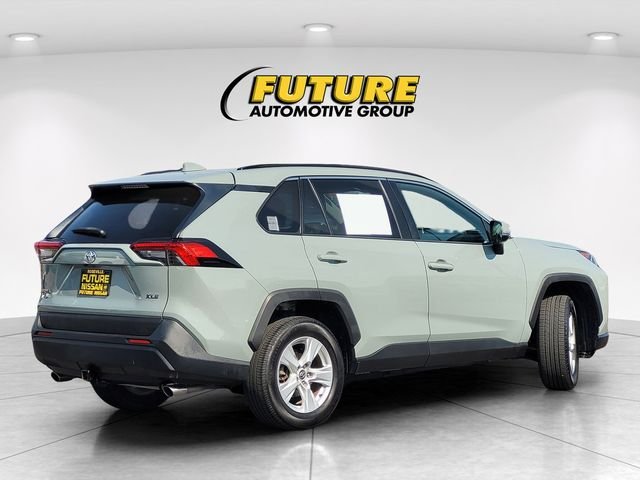 Used 2021 Gray Toyota XLE image 4