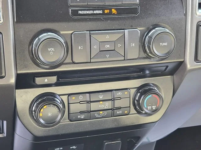 Used 2015 Blue Ford XLT image 28