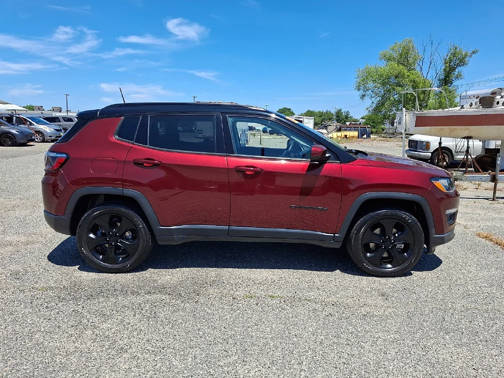Used 2021 Velvet Red Pearlcoat Jeep Altitude image 13