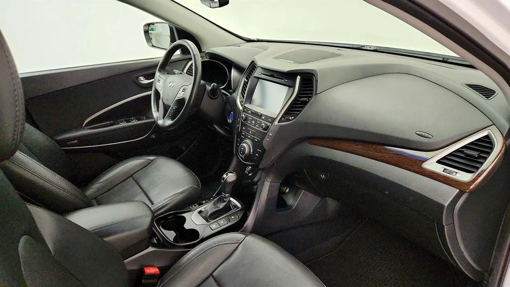 Used 2017 Frost White Pearl Hyundai 2.0T Ultimate Automatic AWD w/ Tech Pkg image 24