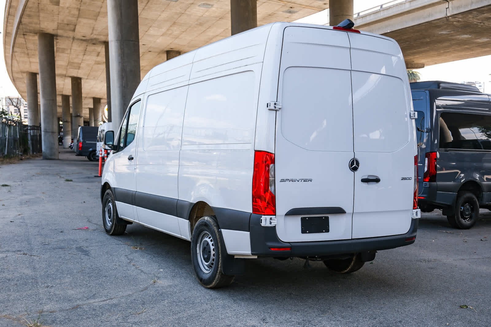 New 2025 Arctic+White Mercedes-Benz Cargo 144WB High Roof RWD 2.0L I4 Diesel Turbo SO image 9