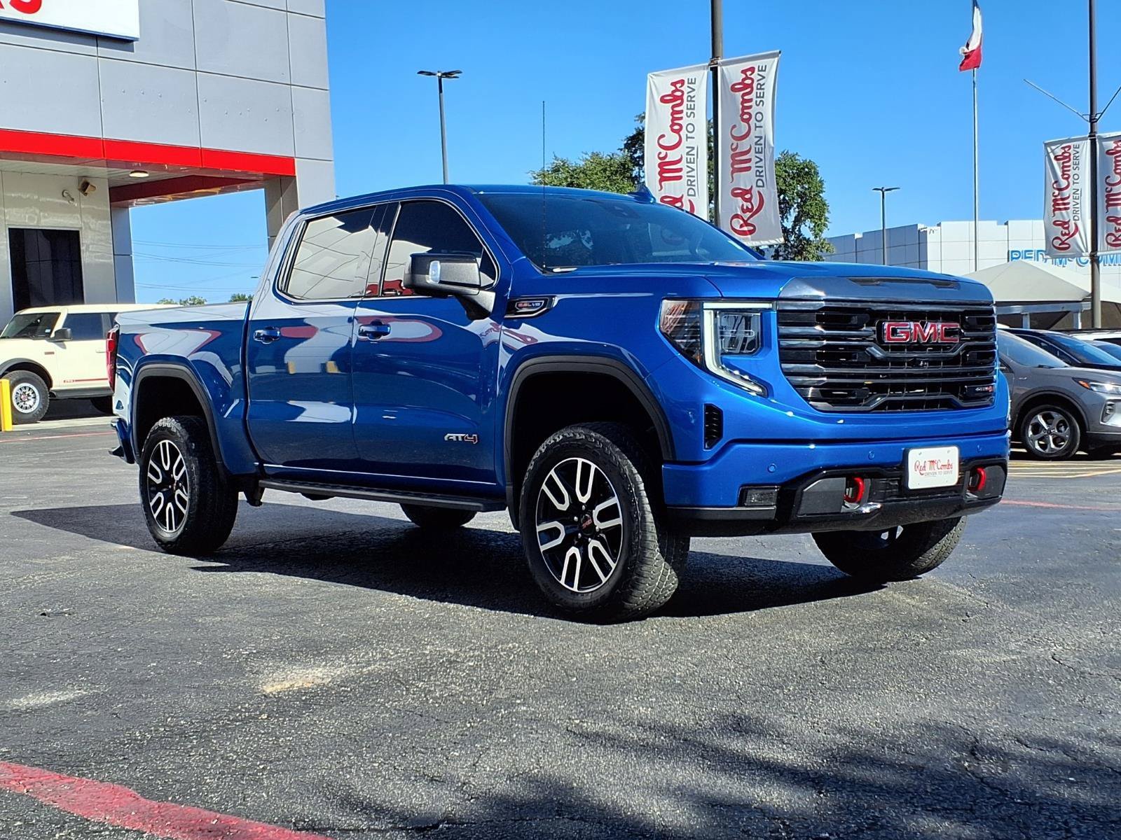Used 2024 Dynamic Blue Metallic GMC AT4 image 3