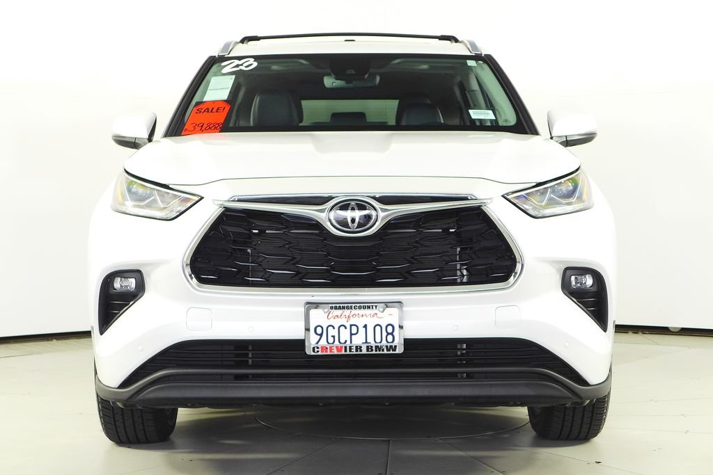 Used 2023 Pearl Toyota Limited image 3