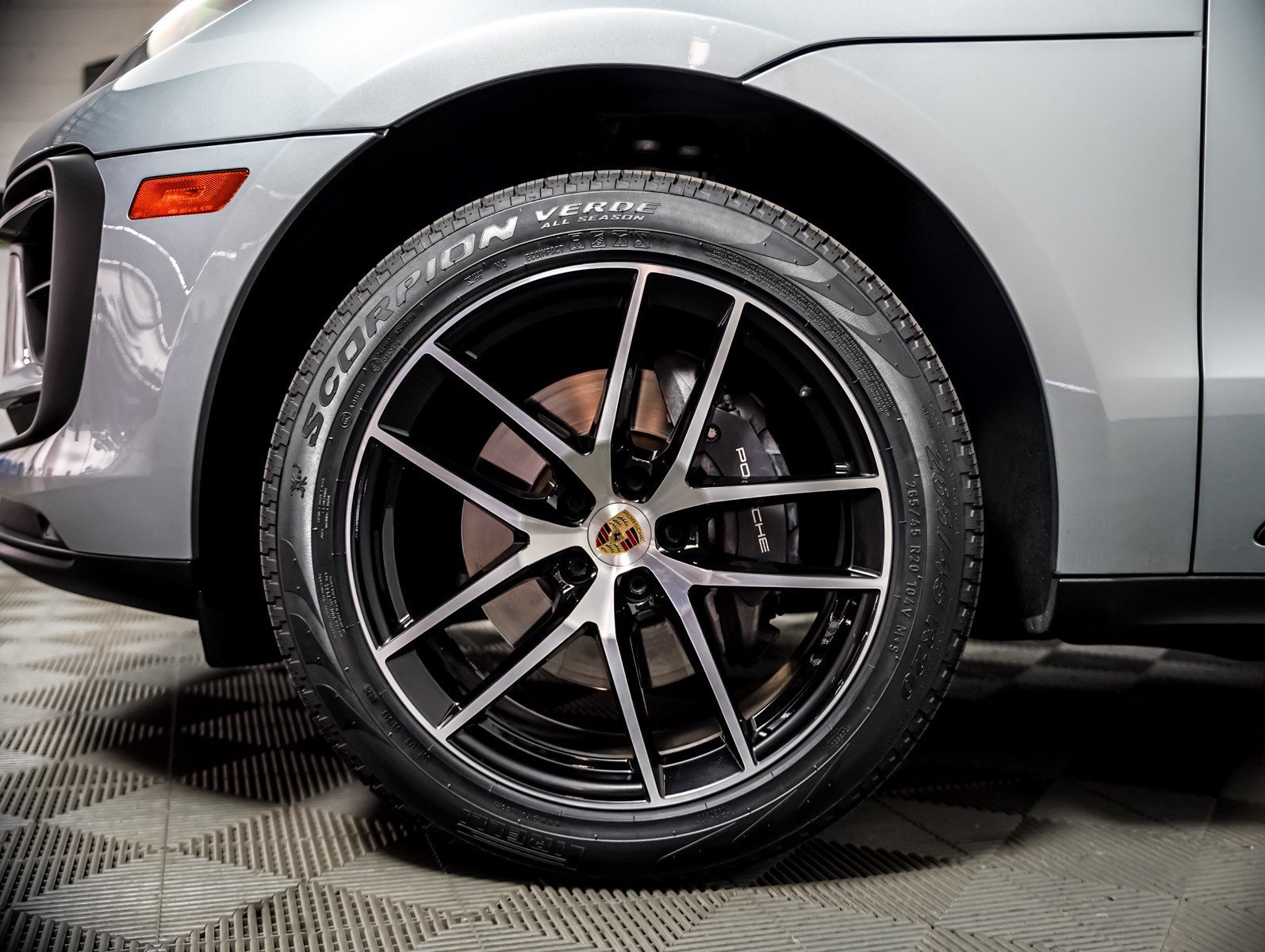 Certified Used 2022 DOLOMITE SILVER Porsche  image 14