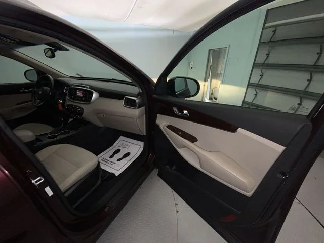 Used 2016 Purple Kia LX image 23