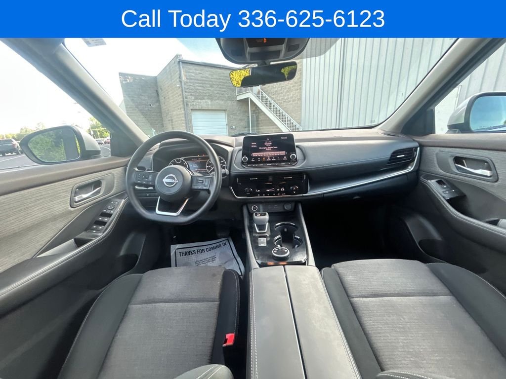 Used 2022 Silver Nissan SV image 19