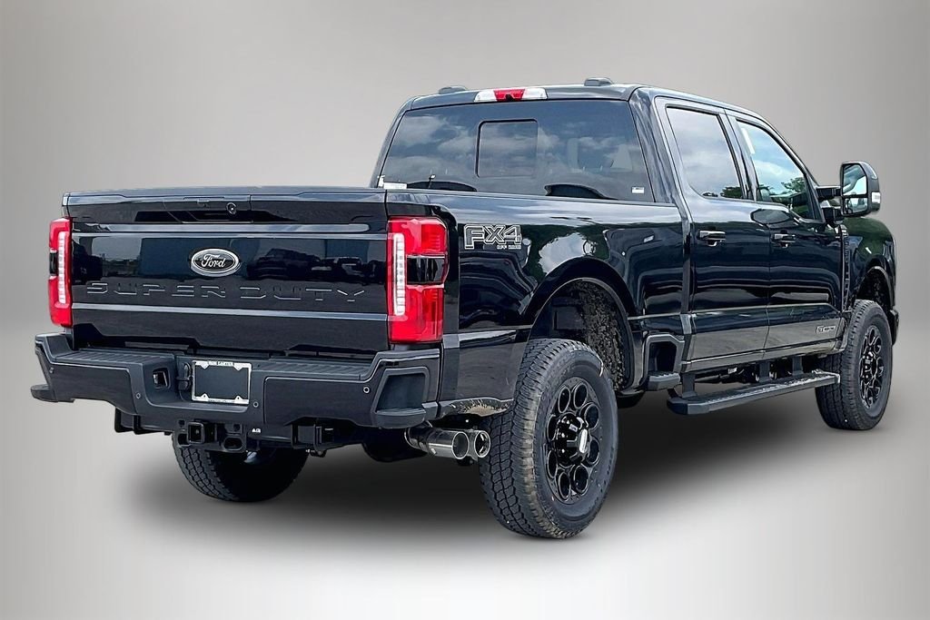 New 2026 Ford Super Duty F-250 Lariat 4D Crew Cab