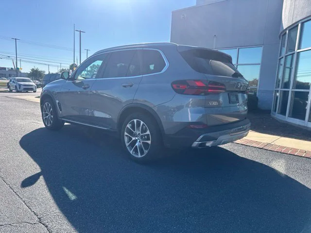 Used 2026 Gray BMW sDrive40i image 9