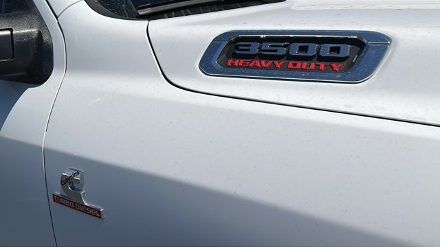 2026 RAM 3500 Chassis Tradesman - Photo 9