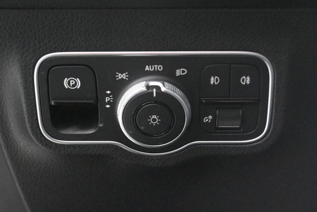 2026 Mercedes-Benz GLB GLB 250 - Photo 26