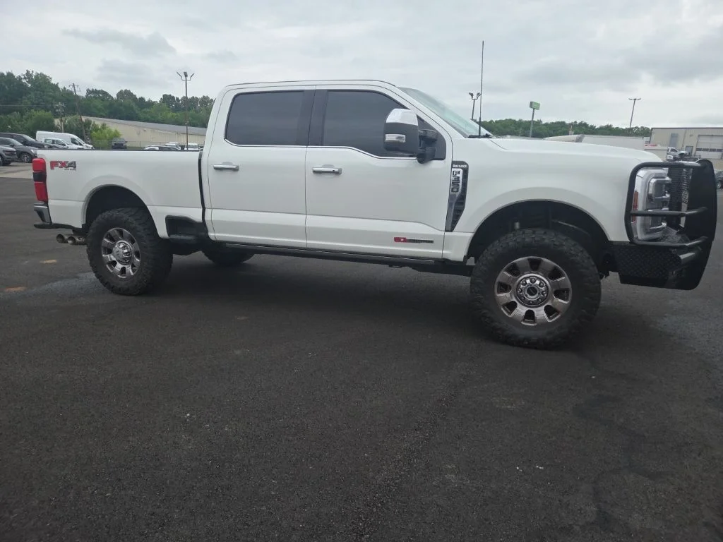 Used 2024 White Metallic Ford King Ranch image 11