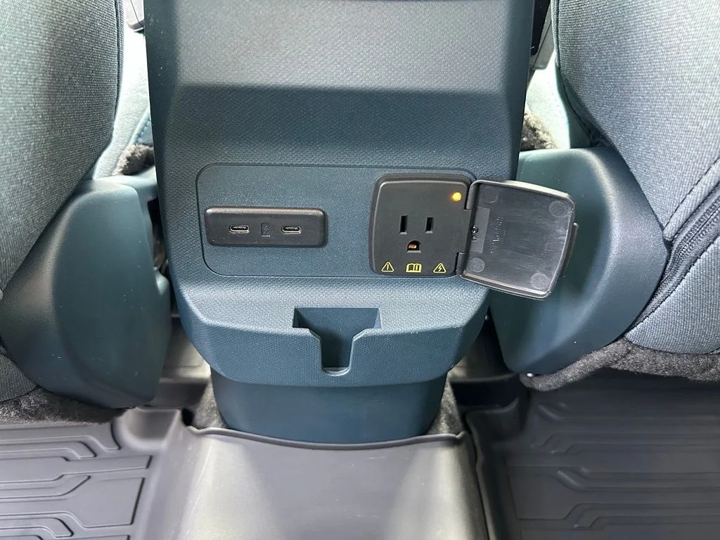 New 2026 Carbonized Gray Metallic Ford XLT image 13