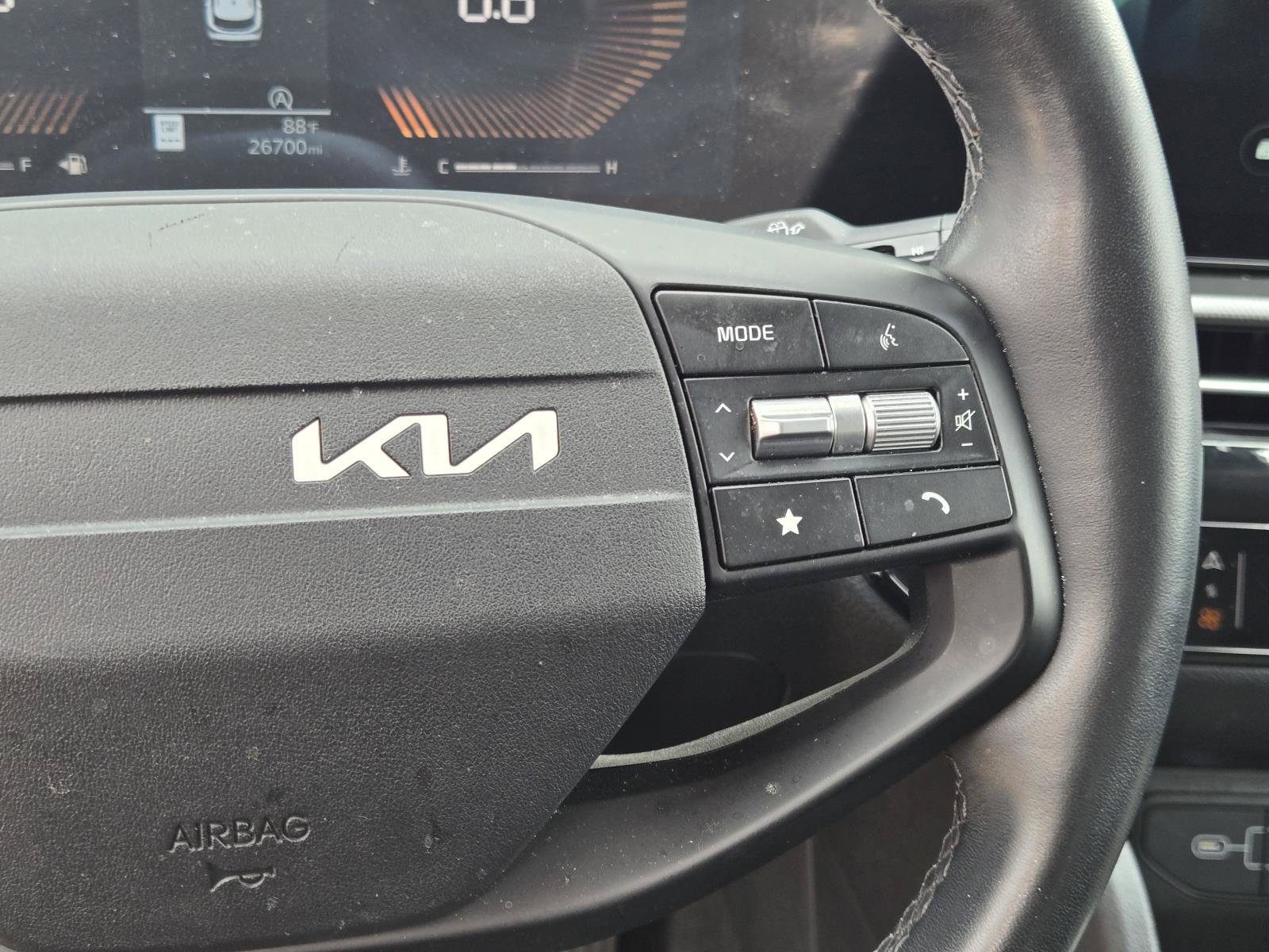 Certified Used 2026 Glacial White Pearl Kia LX image 24