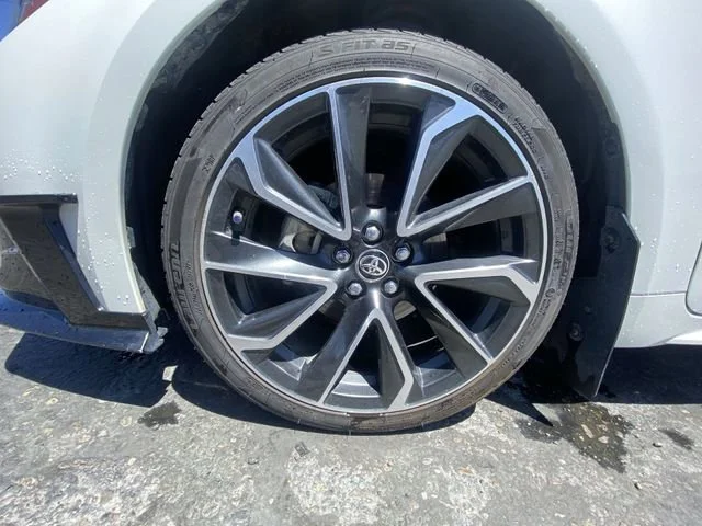 Used 2019 Blizzard Pearl Toyota SE image 10
