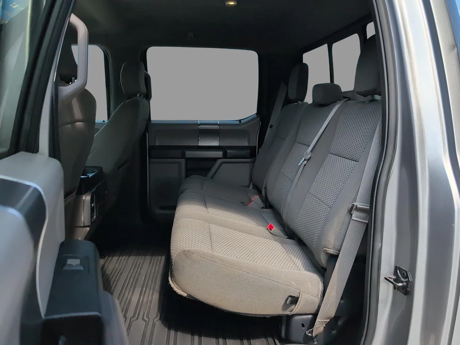 Used 2020 Iconic Silver Ford XLT image 15