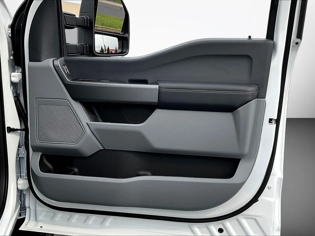 New 2026 Oxford White Ford F-250® XL image 29