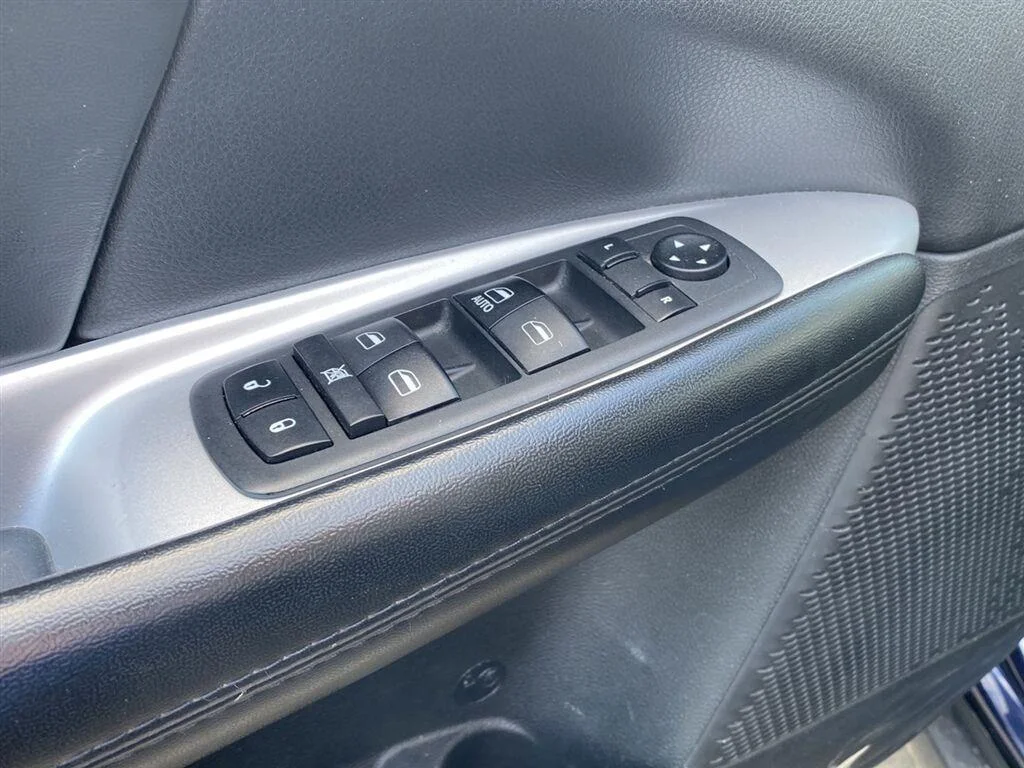 Used 2019 Contusion Blue Pearlcoat Dodge SE Value Pkg image 15