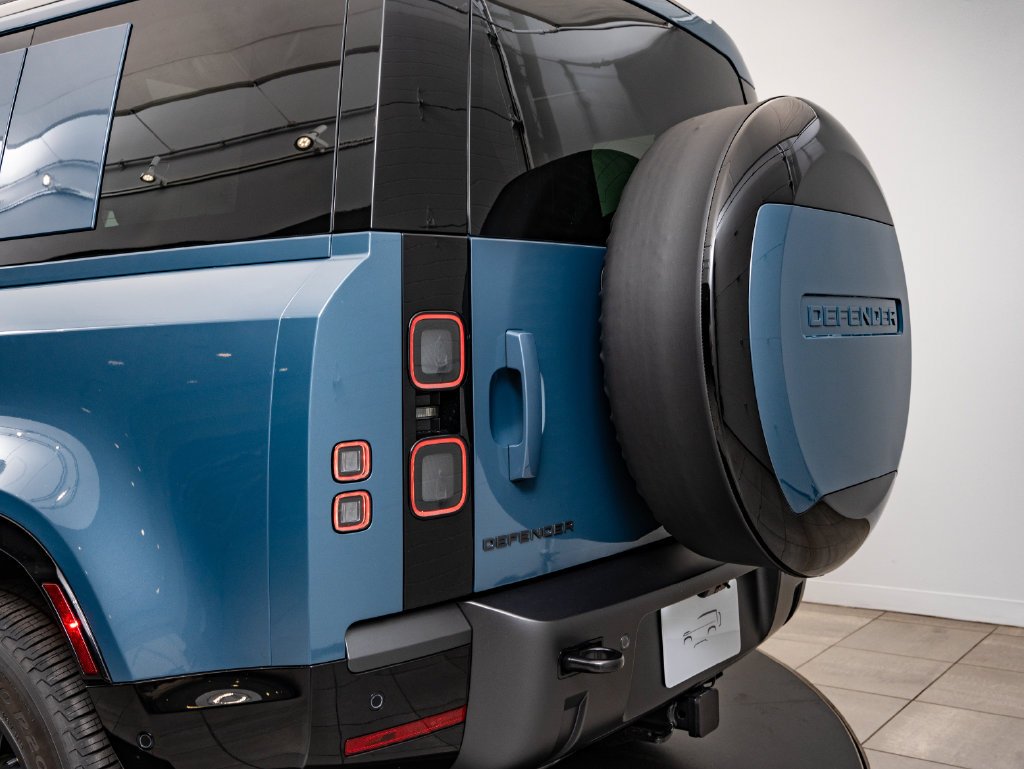 New 2026 Tasman Blue Land Rover X-Dynamic SE image 20