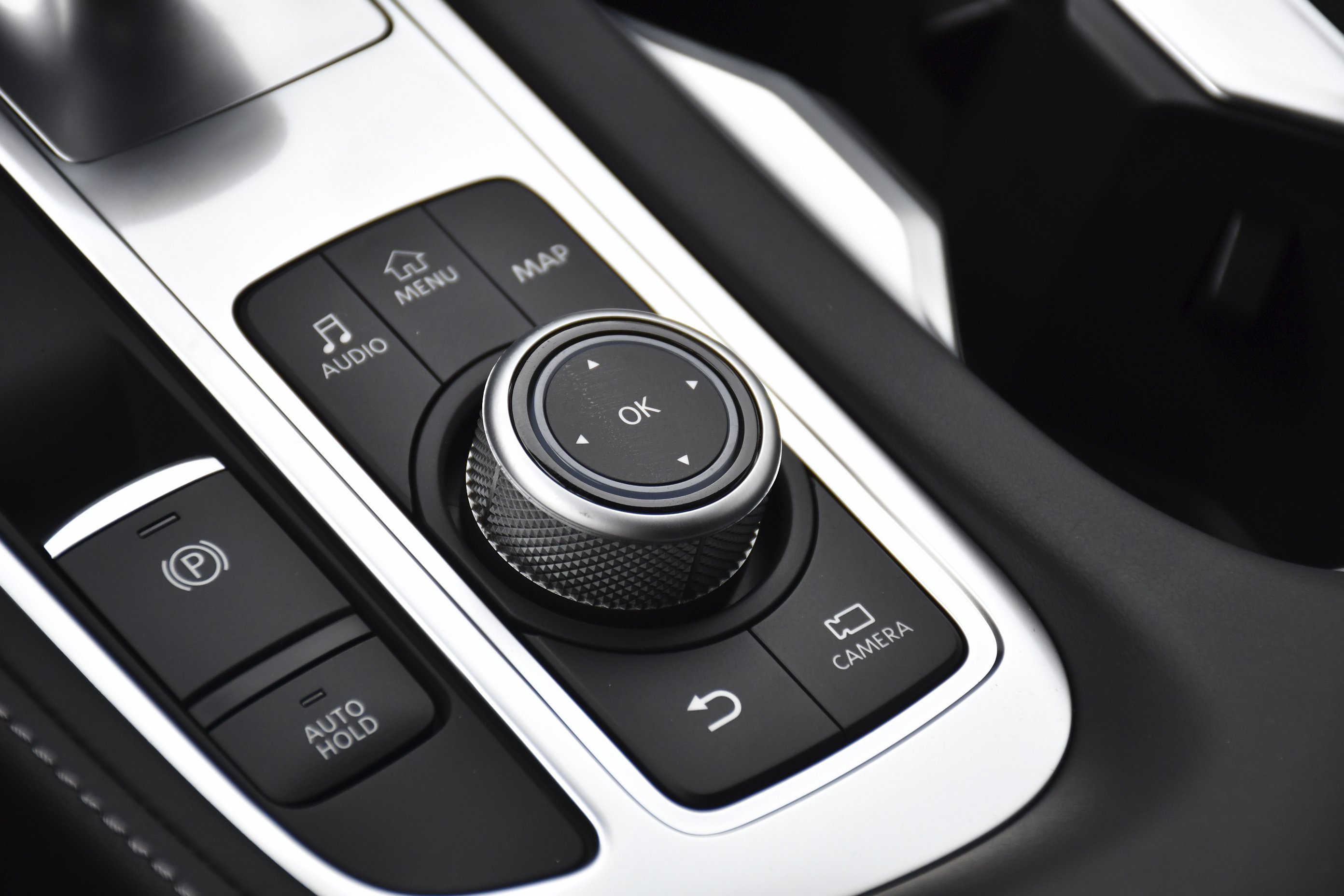 New 2027 MINERAL BLACK INFINITI Luxe FWD image 13