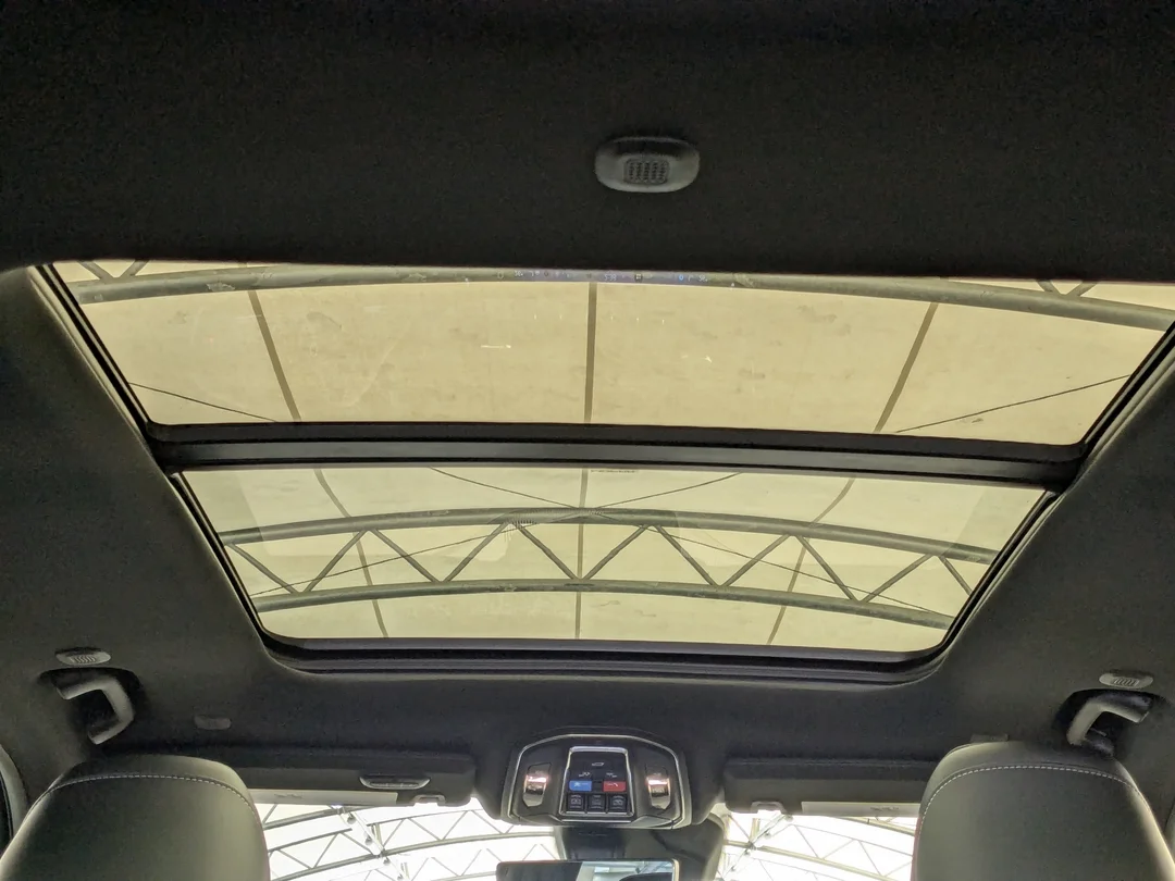 New 2026 White Jeep Limited Reserve - - 4x4 - Pano Sunroof - 6- Passenger Seating - Trailer Tow - Vent Seats & More! image 30