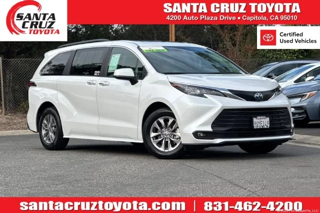 2025 Toyota Sienna XLE