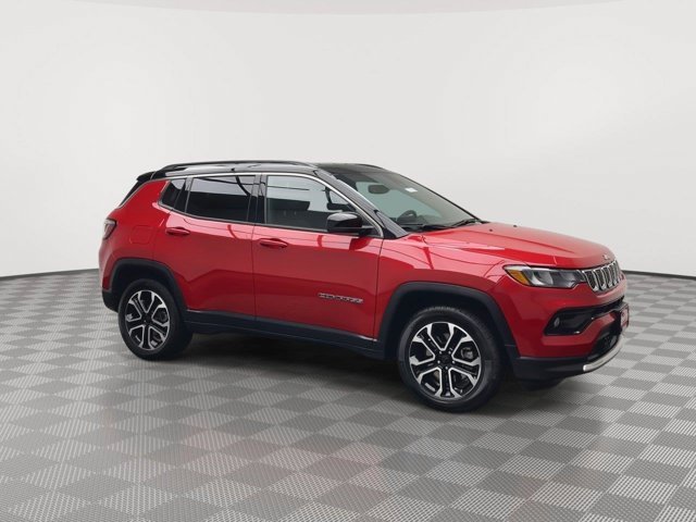 Used 2023 Redline Pearlcoat Jeep Limited image 38