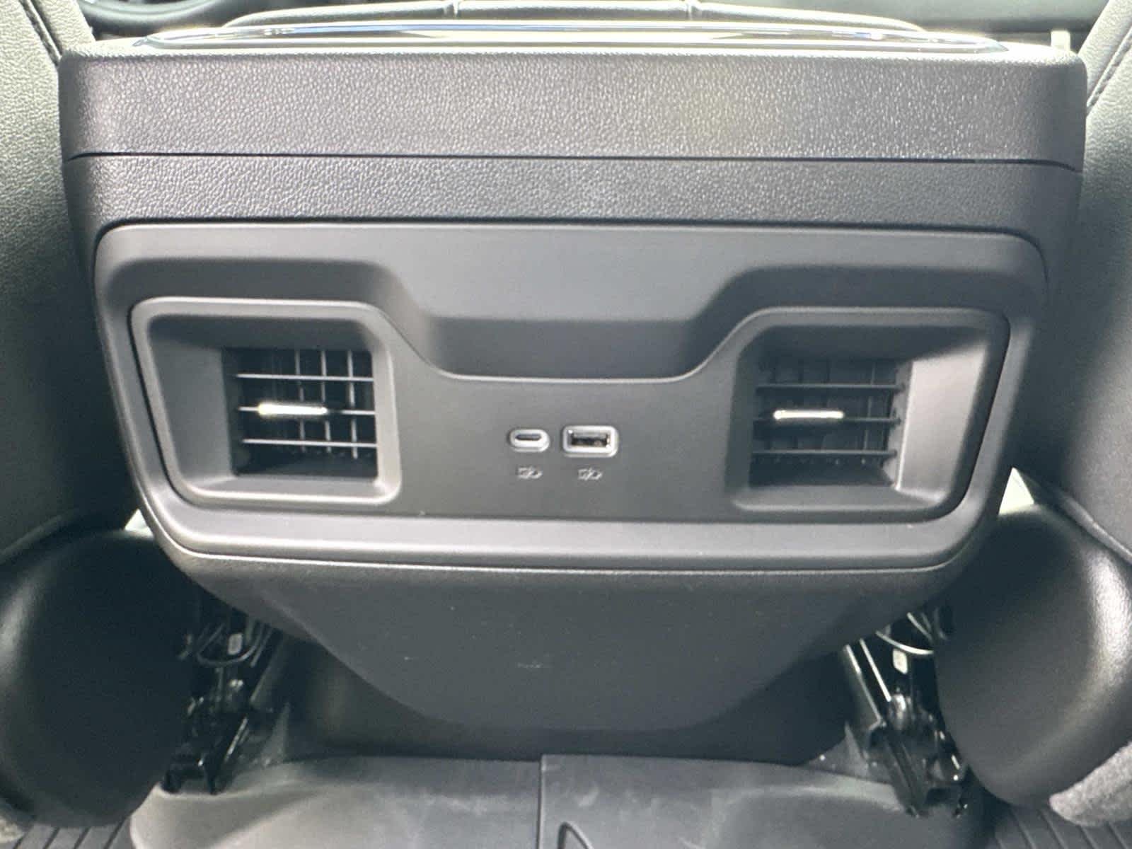 2026 Chevrolet Silverado 1500 LT - Photo 9