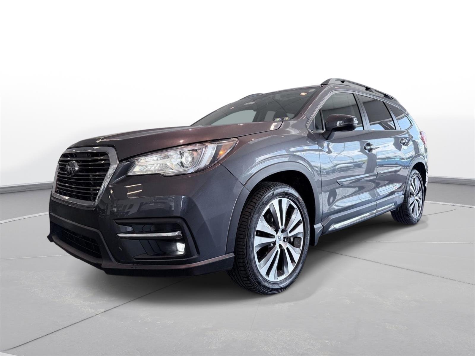 Used 2020 Magnetite Gray Metallic Subaru Limited image 3