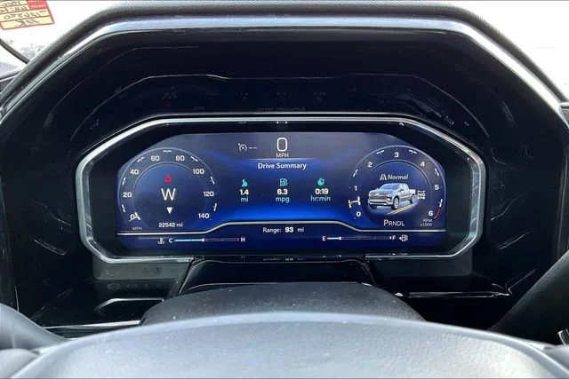Used 2024 Summit White Chevrolet LT image 14