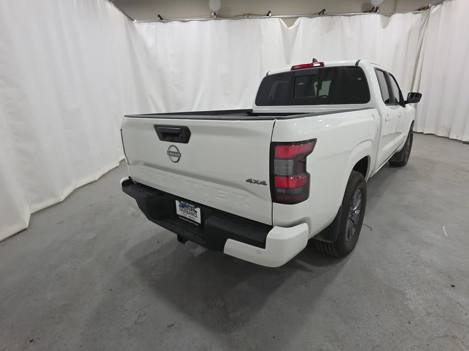 Used 2025 Whi/white Nissan SV image 7
