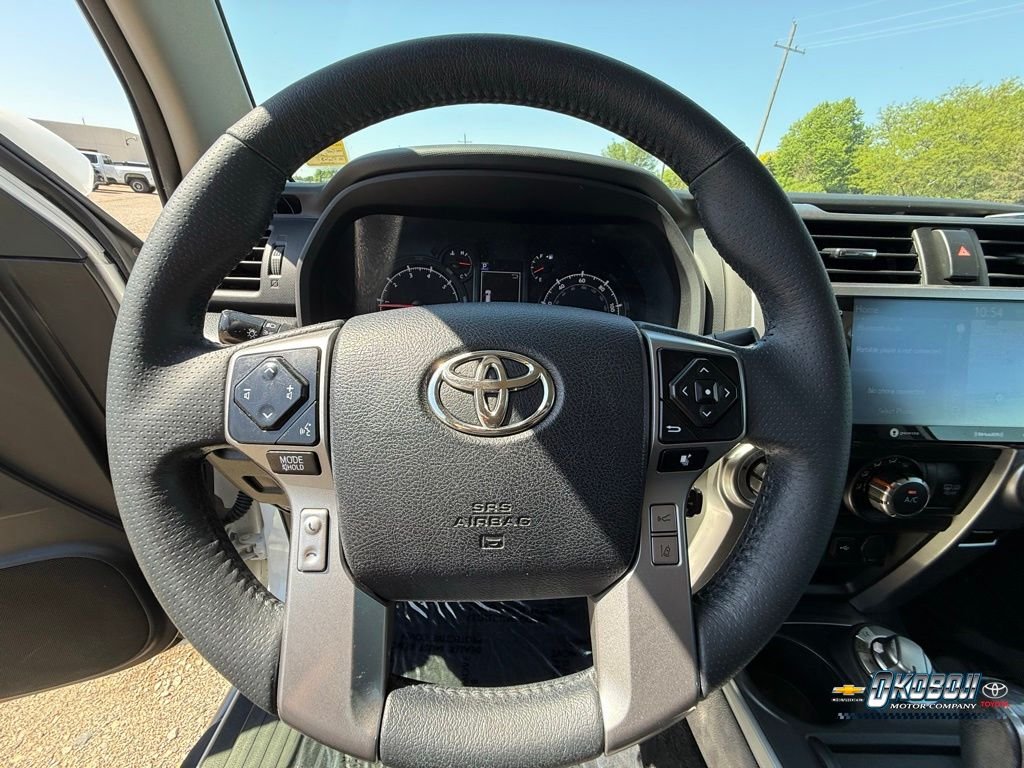 Used 2020 White Toyota SR5 Premium image 8