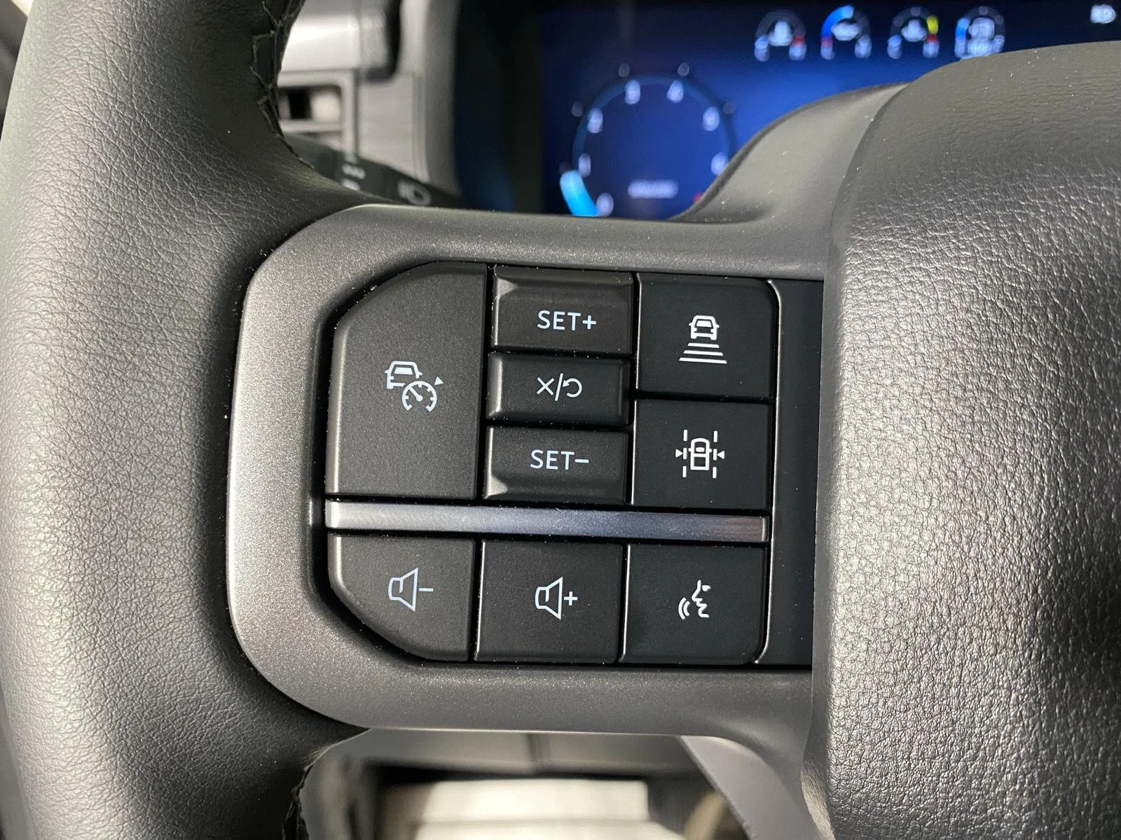 New 2026 Silver Metallic Ford XLT image 19