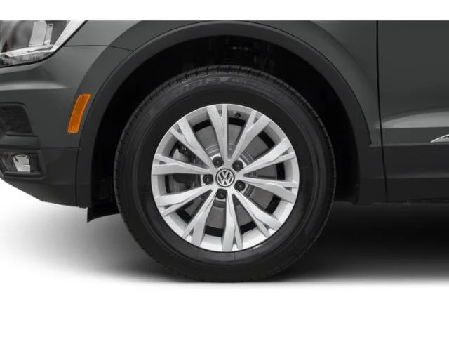 Used 2021 Deep Black Pearl Volkswagen SE image 14