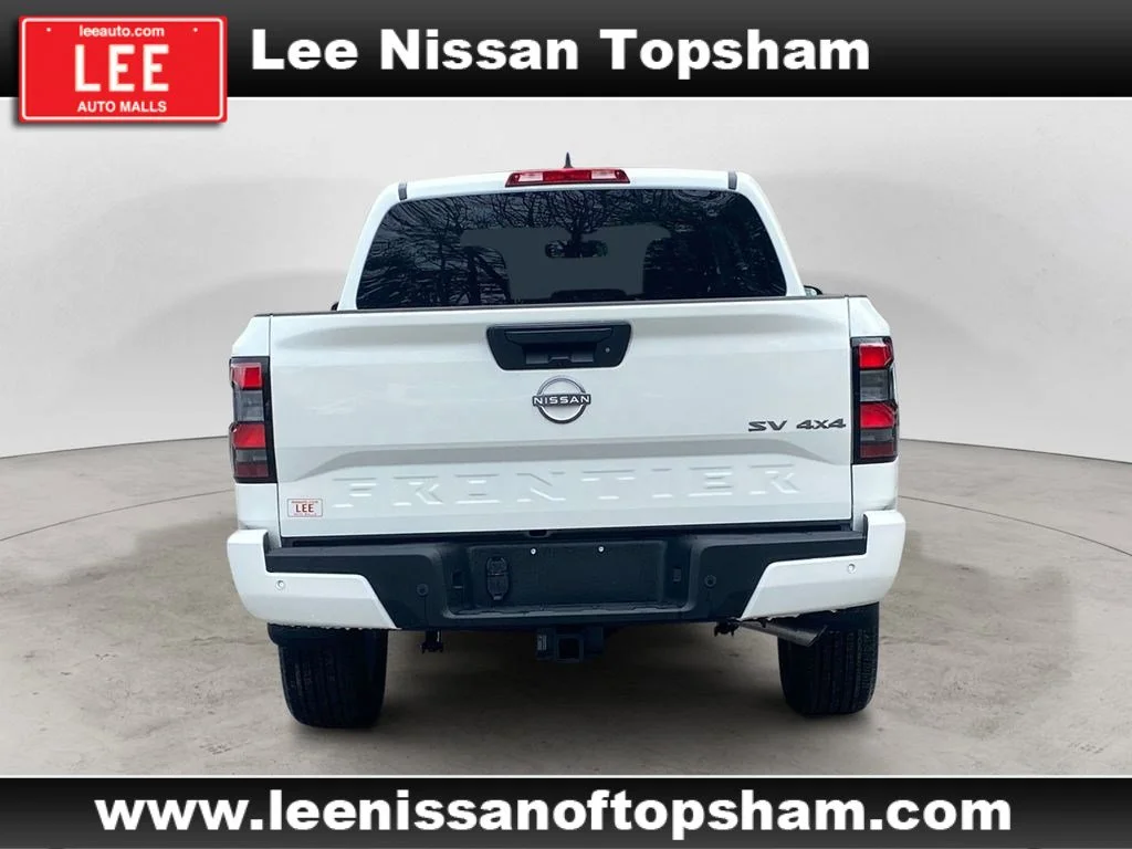 Certified Used 2023 Glacier White Nissan SV image 5