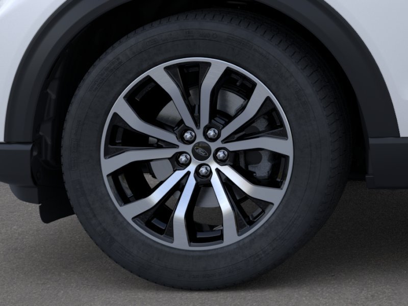 New 2026 Star White Metallic Tri-Coat Ford ST-Line image 19