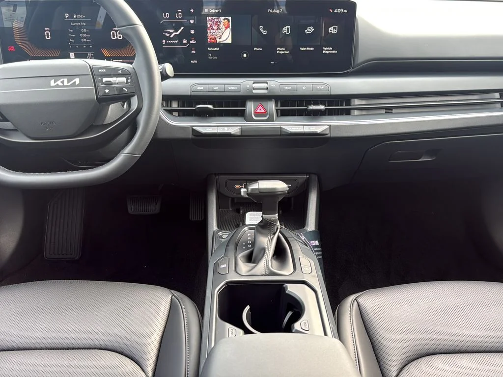 New 2026 White Kia EX image 20