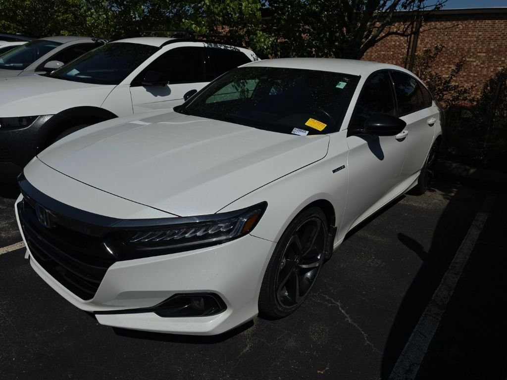 Used 2022 Platinum White Pearl Honda Sport image 1