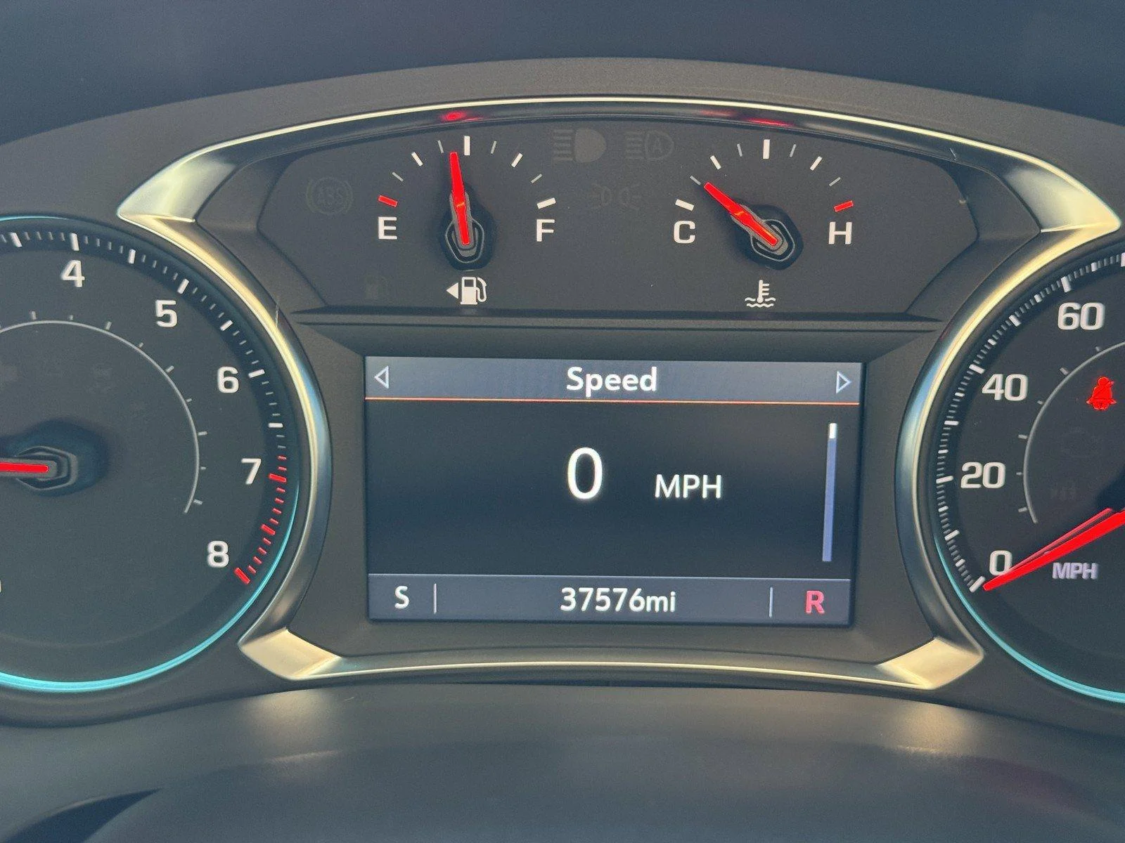 Used 2023 SUMMIT WHITE Chevrolet LT Cloth image 25