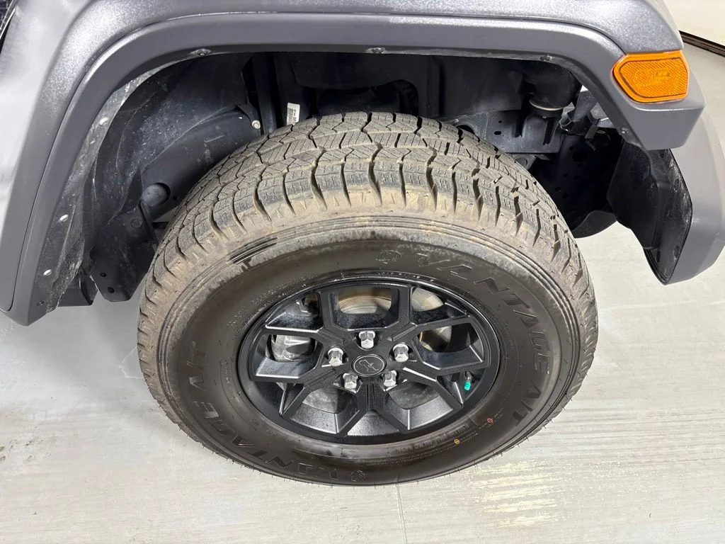 Used 2025 White Jeep Willys image 11