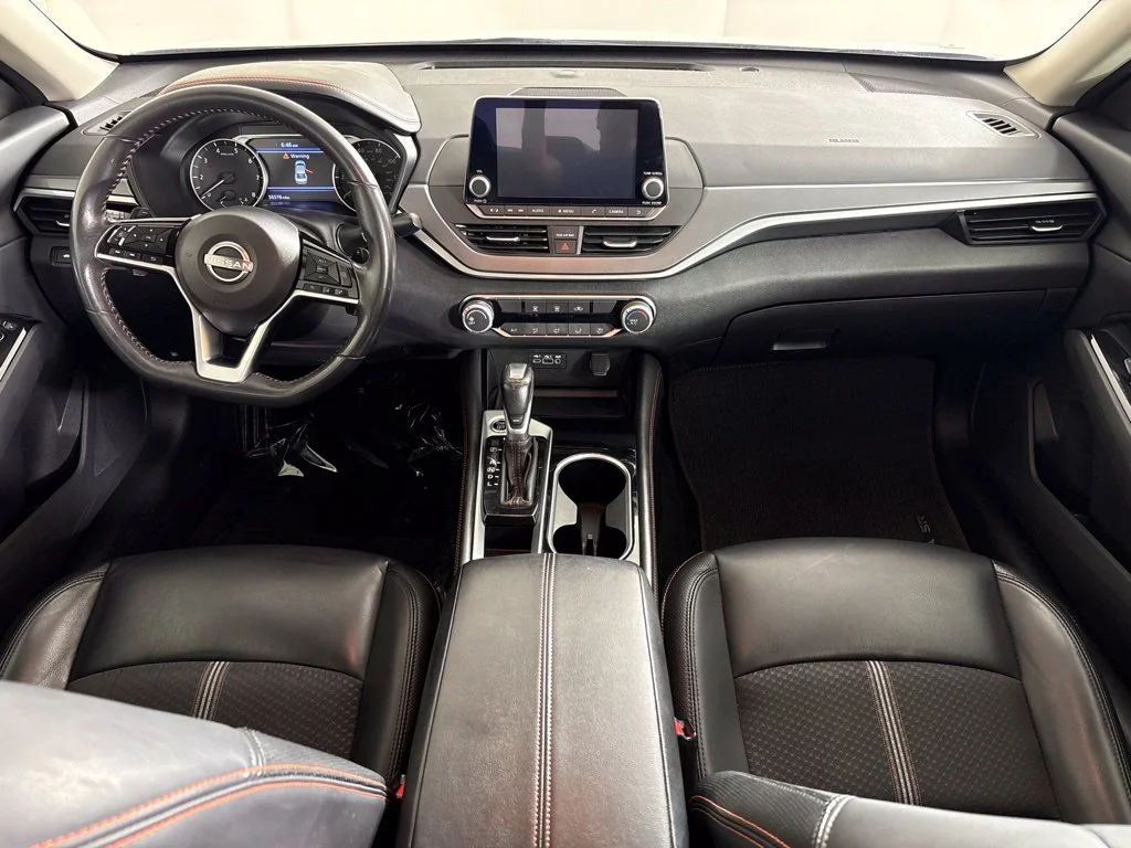 Used 2024 White Nissan 2.5 SR image 13
